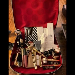 NWT 900$ value Estée Lauder & BodyCounter products. Makeup, cleansers & the case